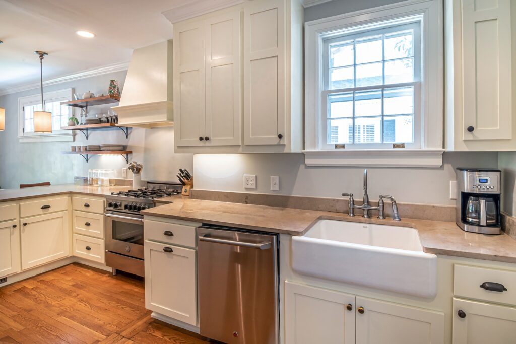 Kitchen remodeling money saving tips